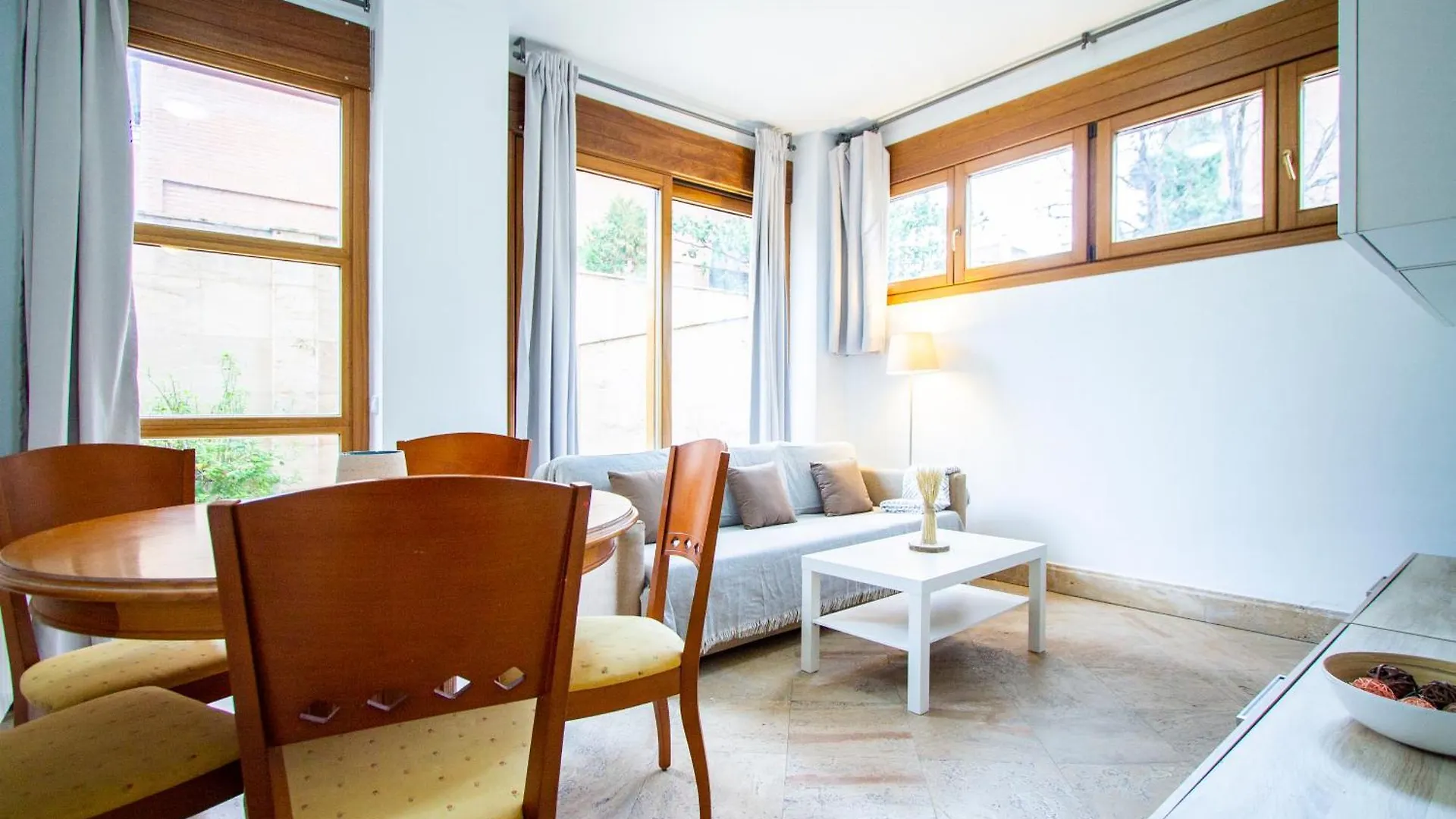 Apartamentos Villablino Arturo Soria Madrid