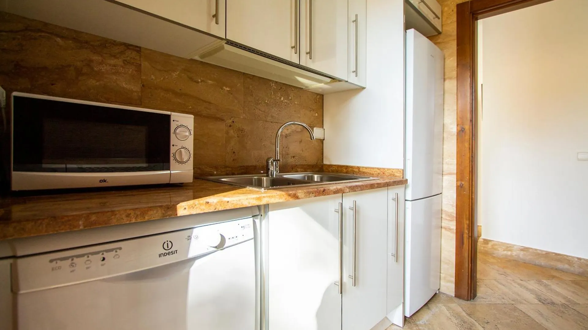Apartamentos Villablino Arturo Soria Madrid 0*,  España