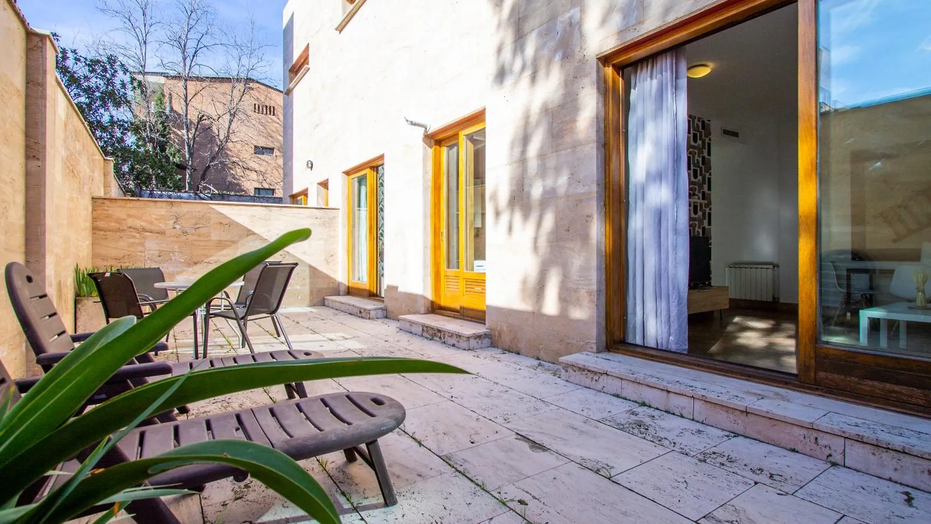 Apartamentos Villablino Arturo Soria Madrid