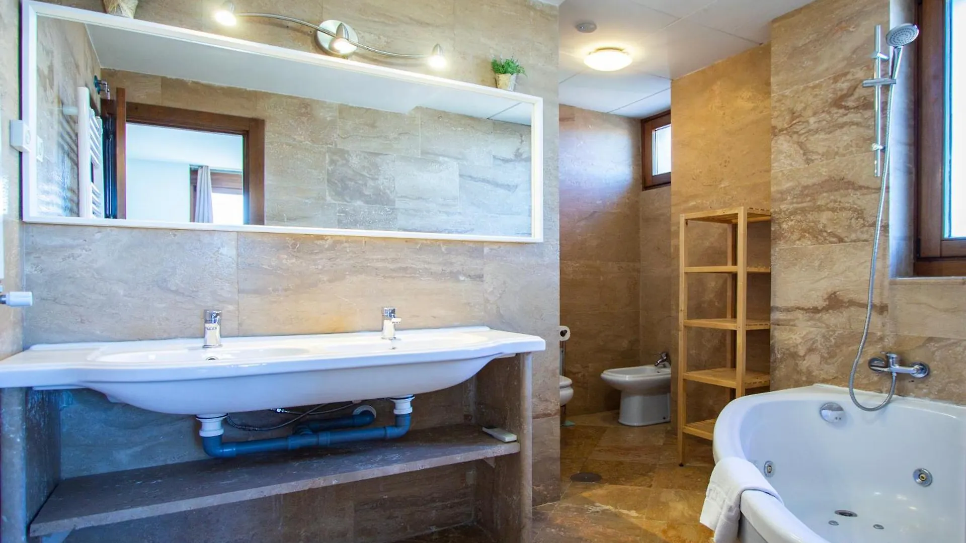 Apartamentos Villablino Arturo Soria Madrid