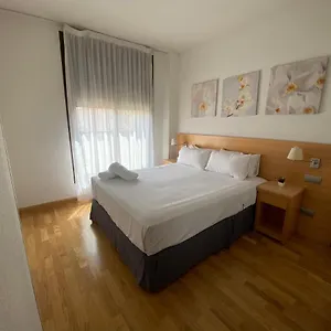 Close To Airport, Ifema Appartement