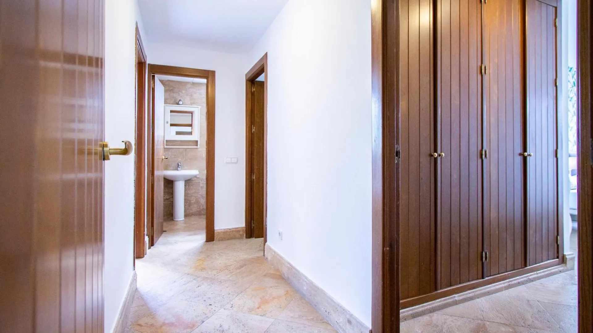 Apartamentos Villablino Arturo Soria Madrid