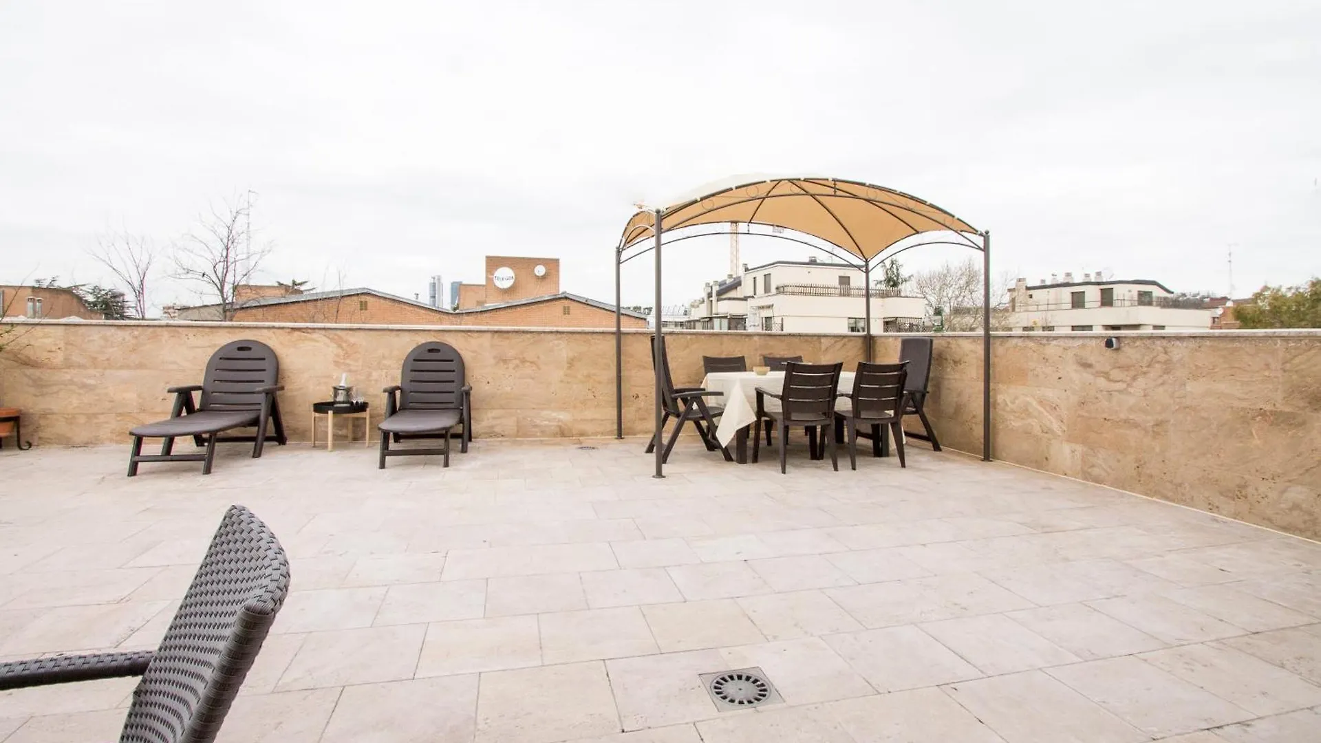 Apartamentos Villablino Arturo Soria Madrid Appartement